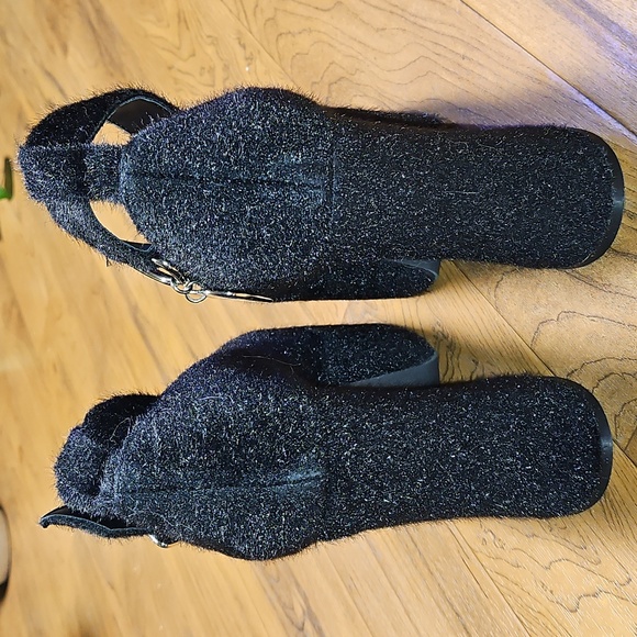 Sugar Thrillz Furry Feline Platform Heels - Picture 3 of 12